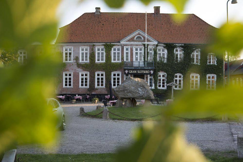 Gram Slotskro Exterior foto