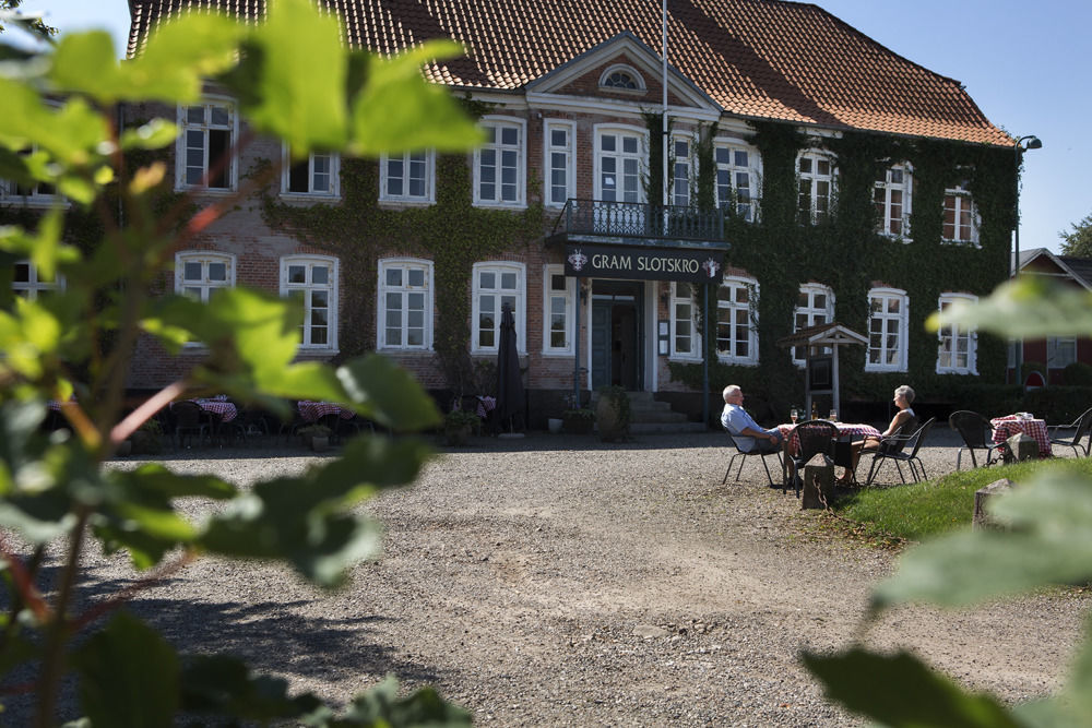 Gram Slotskro Exterior foto
